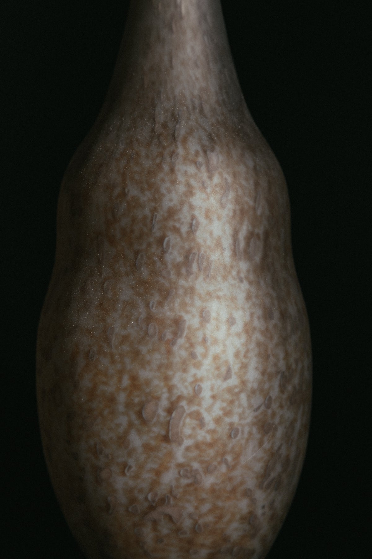 Semi-transparent frosted silica glass