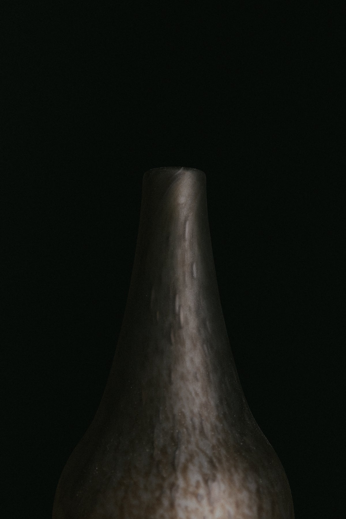 Semi-transparent frosted silica glass