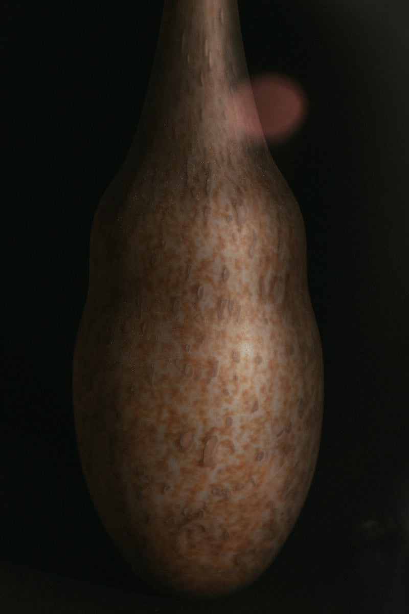 Semi-transparent frosted silica glass