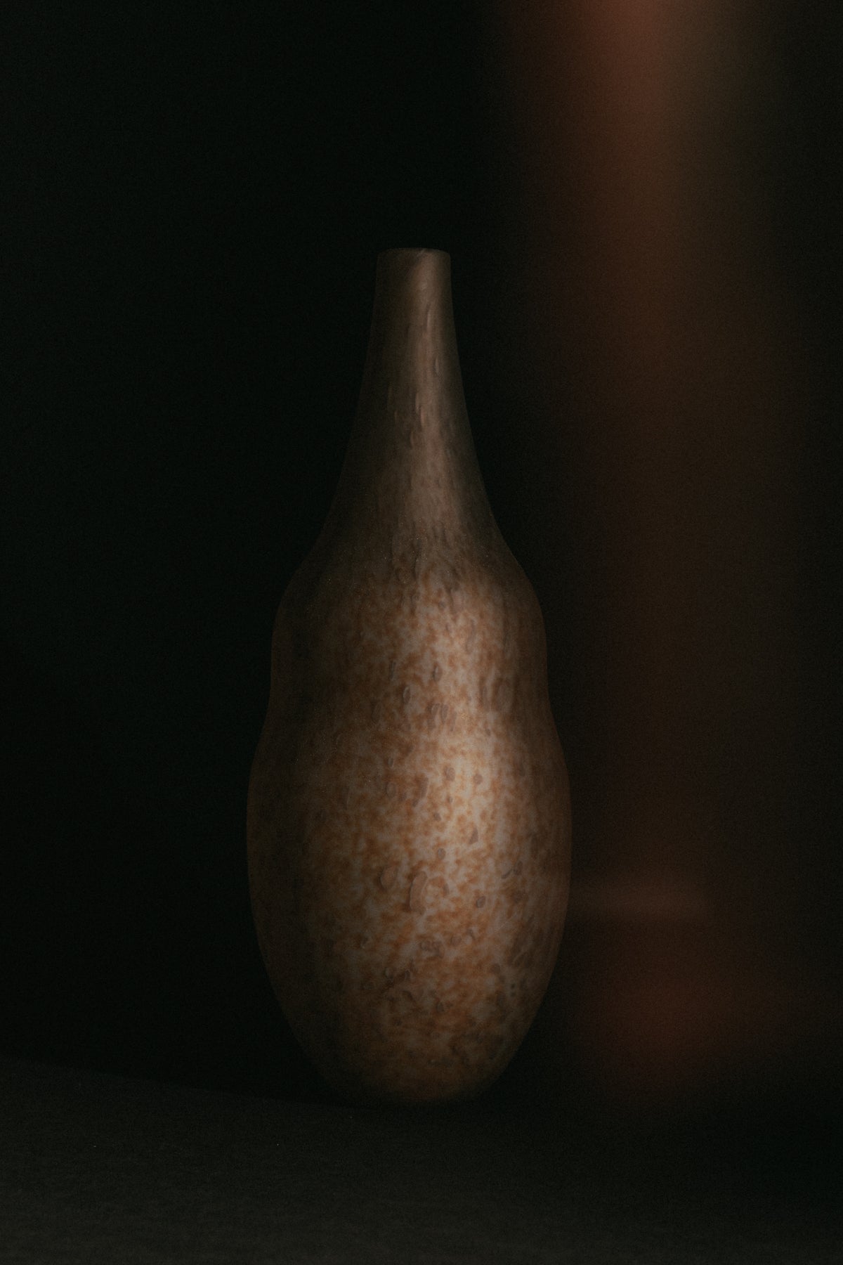 Semi-transparent frosted silica glass