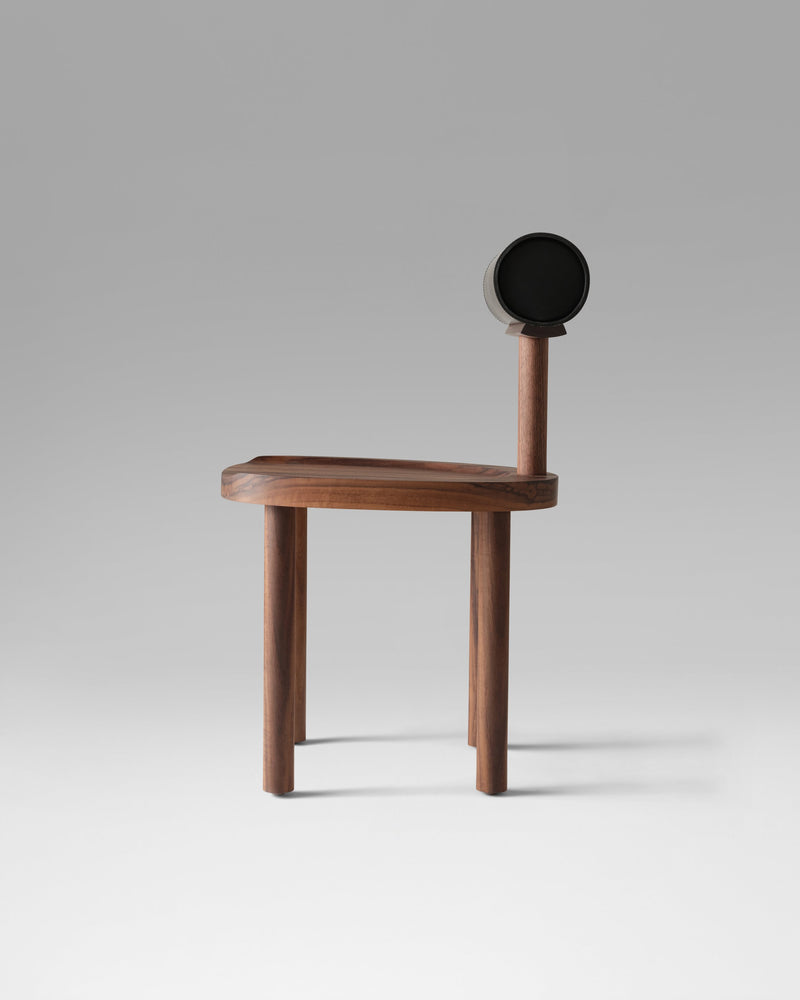 UNA Chair