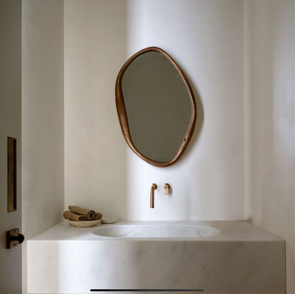 Perfumer Mirror