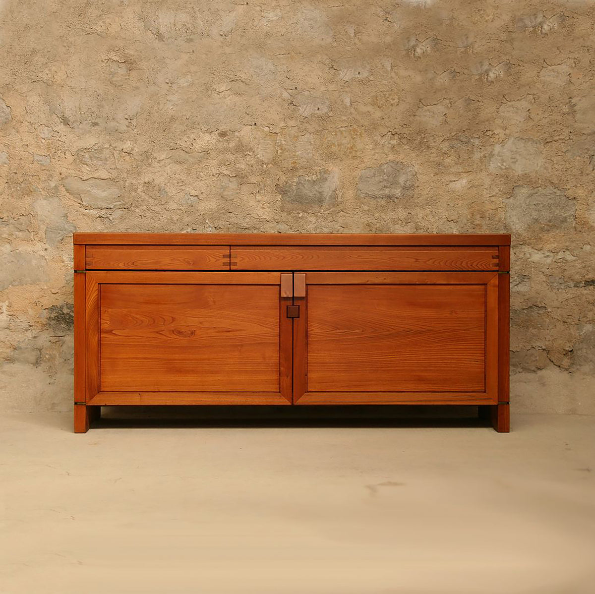 R08 Sideboard