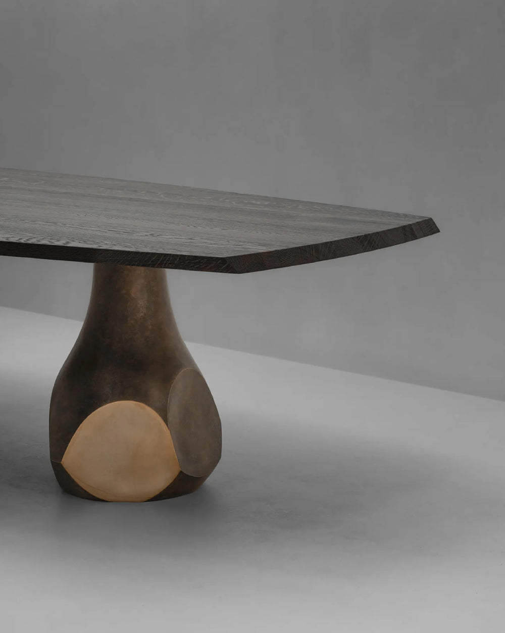 Pukka - Dining Table