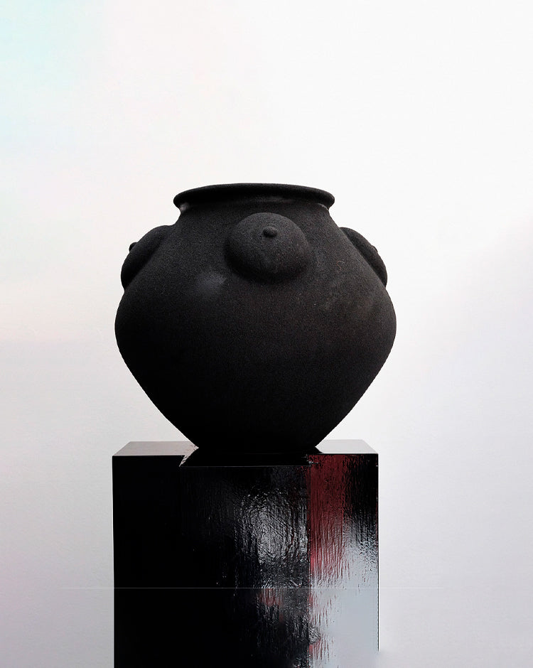 Mother Vessel in black