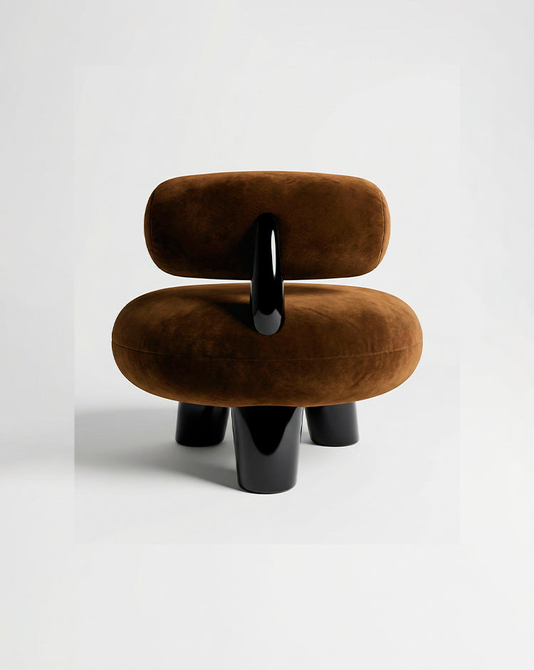 Tomyris Chair